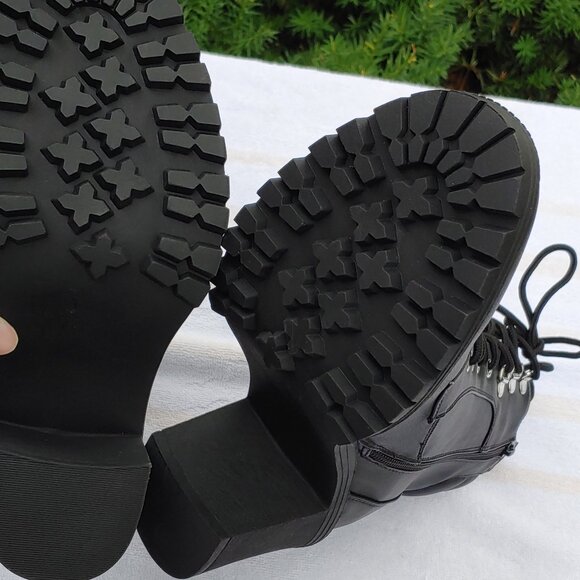 TORRID lace up Ankle boots platforms Sz 10.5 - Picture 4 of 8